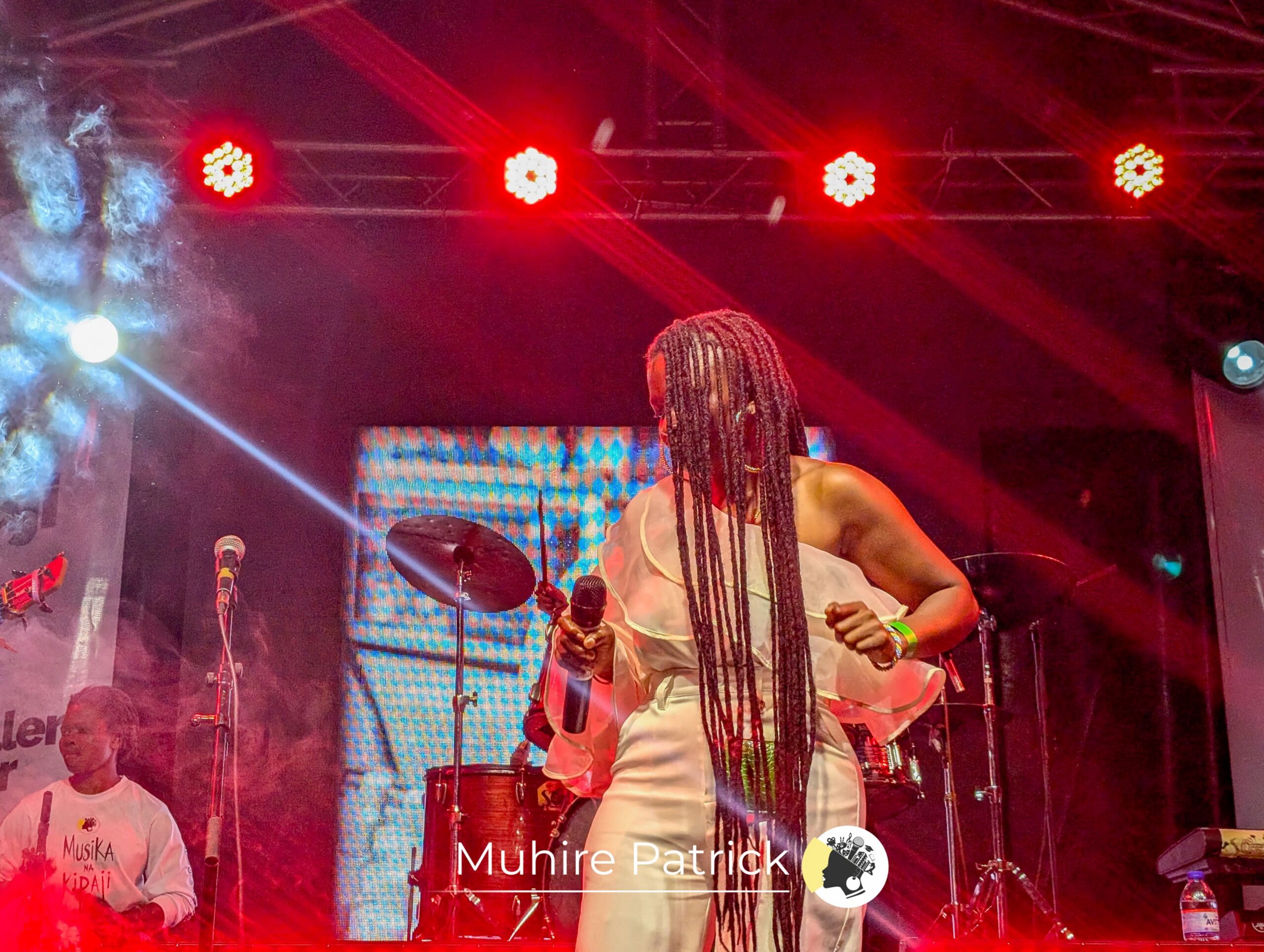 PXL_20241201_162337736